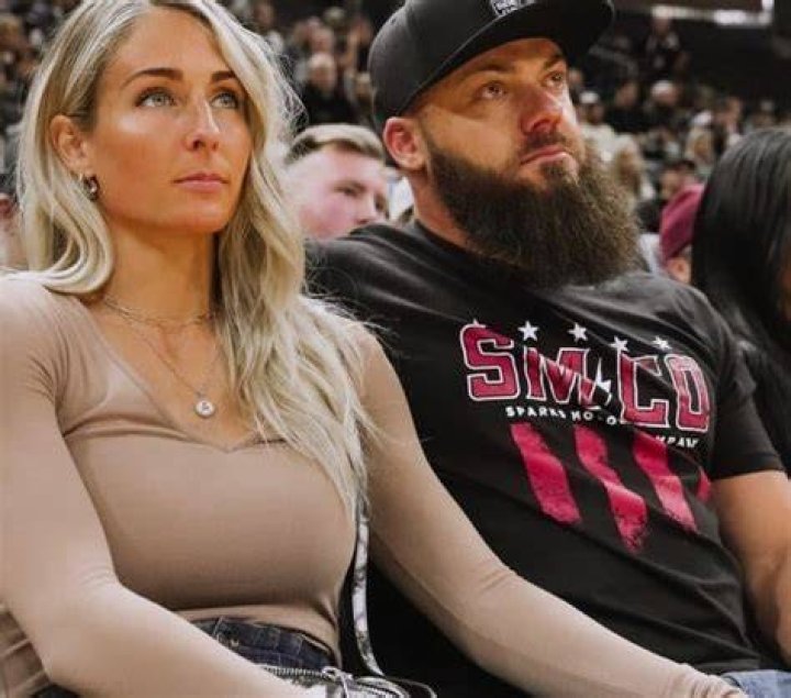 Dave Sparks is Married to Wife Ashley Sparks. Kids.