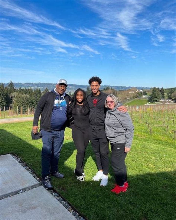 Josh Hart Siblings Meet Moses And Aimee
