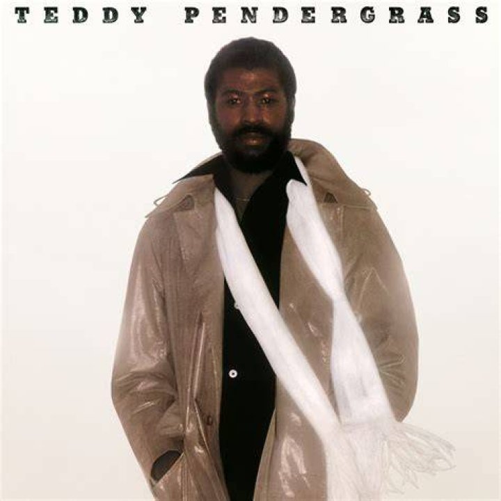 Singer Teddy Pendergrass, a star dimmed by tragedy, is dead at 59